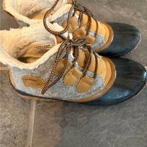 Sorel Women's Black and Tan Winter Boots